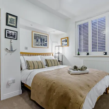 3 Bed In Oc-s28346 Whitby