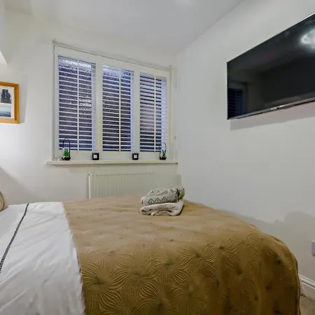 3 Bed In Oc-s28346 Whitby
