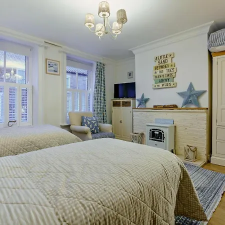 3 Bed In Oc-s28346 Whitby